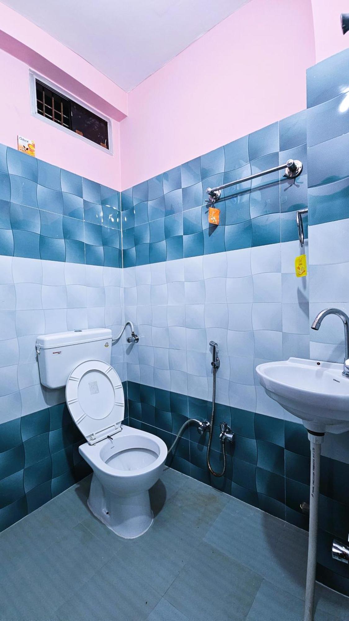 Banjara House Hostel Варанаси Екстериор снимка